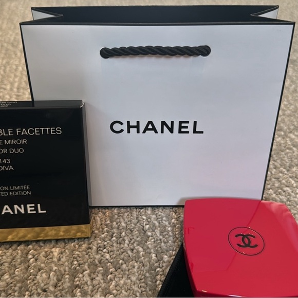 New Chanel Limited Edition Codes Couleur Mirror Duo 143 Diva Fuchsia Pink - Picture 8 of 8
